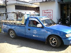 บริการรถสองแถว รับ-ส่งระหว่างท่าเรือแหลมศอกและจังหวัดตราด